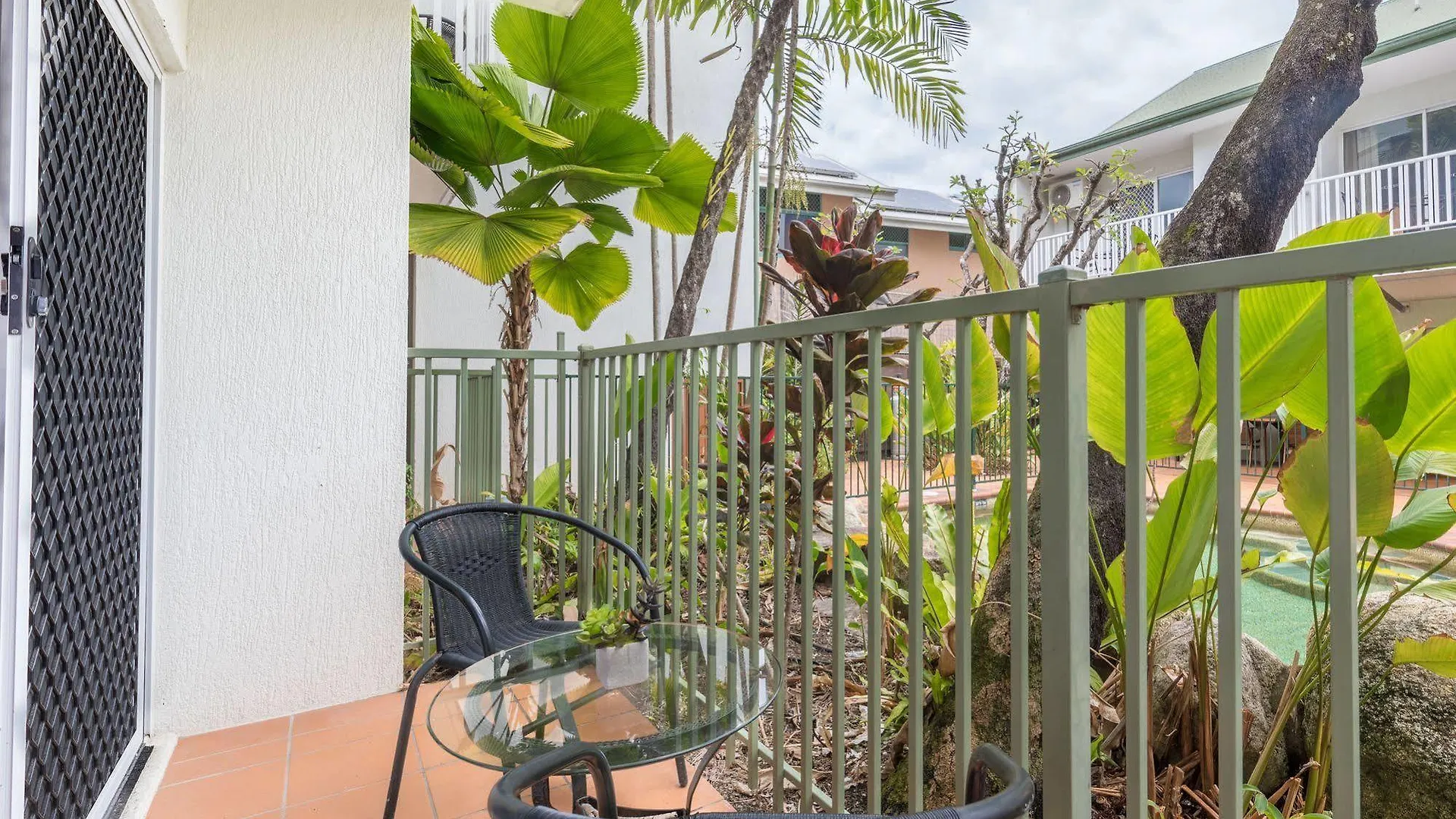 Coral Tree Inn Cairns